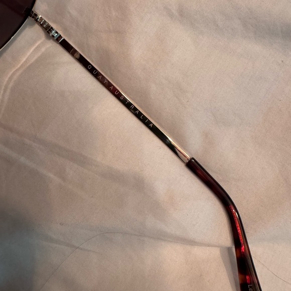 NWT Quay “STILL STANDING POLARIZED” gld/smktpepol Sunglasses - Picture 6 of 10